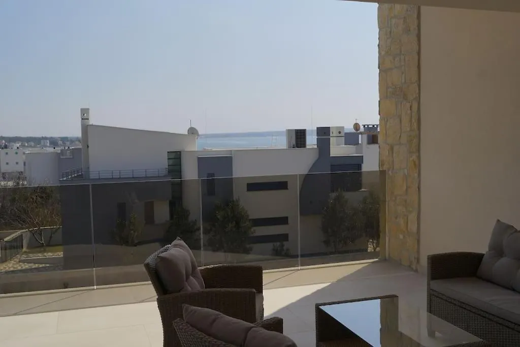 Gemuetliches Ferienhaus Mit Whirlpool & Dachterrasse Privlaka  0*, Privlaka (Zadar) Croatia