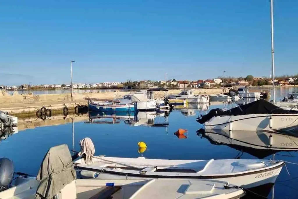 Gemuetliches Ferienhaus Mit Whirlpool & Dachterrasse Privlaka  Privlaka (Zadar)